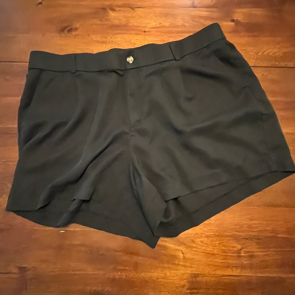 Torrid Women Plus Size 24 Black Elastic Waist Linen Blend Shorts